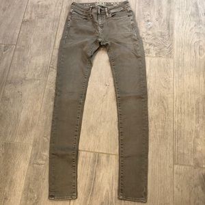 Buckle Black Olive jeans